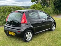 PEUGEOT 107